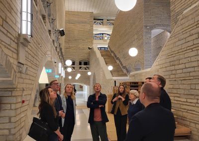 Kohtumine värskelt renoveeritud Rahvusraamatukogus